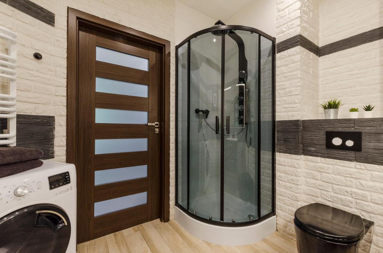 Wieckowskiego Apartment Lodź Bagian luar foto